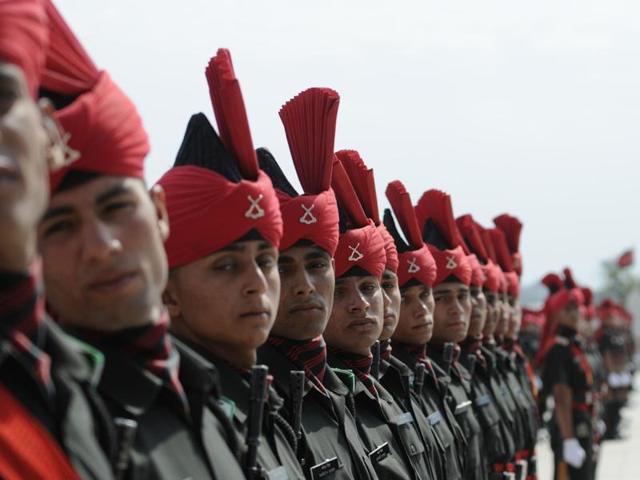 As many as 308 recruits participated in the spectacular passing out parade, even as curfew remained in force in the state. (Waseem Andrabi/HT Photo) As many as 308 recruits participated in the spectacular passing out parade, even as curfew remained in force in the state. (Waseem Andrabi/HT Photo)