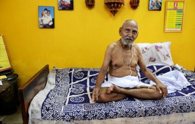 640px x 409px - Swami Sivananda 'oldest man ever' says no sex, no spice, daily yoga key to  age | Latest News India - Hindustan Times