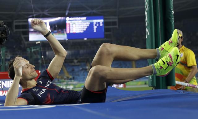 (AP) (AP)