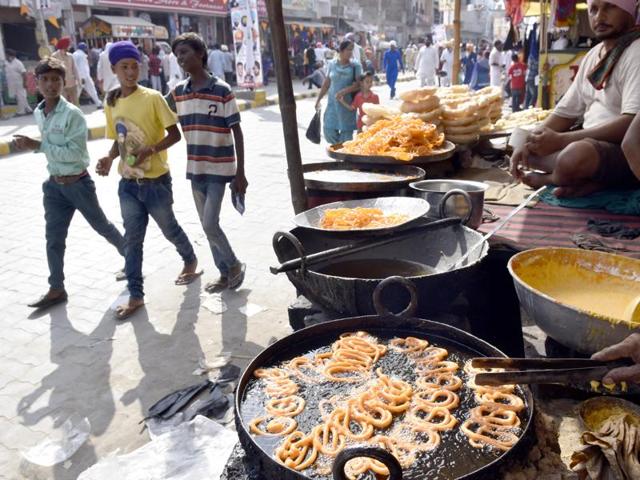 Sweets on display at the Rakhar Punia fair at Baba Bakala in Amritsar district on Thursday. (Gurpreet Singh/HT Photo)