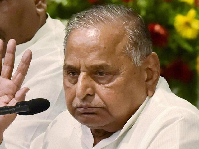 Former UP chief minister and Samajwadi Party supremo Mulayam Singh Yadav. He was also the Union defence minister under the United Front government from 1996-98. (Sonu Mehta/HT File Photo) Former UP chief minister and Samajwadi Party supremo Mulayam Singh Yadav. He was also the Union defence minister under the United Front government from 1996-98. (Sonu Mehta/HT File Photo)