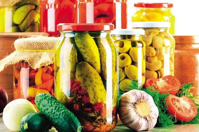 Pickles, chutneys and sour drinks need to be avoided in the rainy season (Shutterstock)