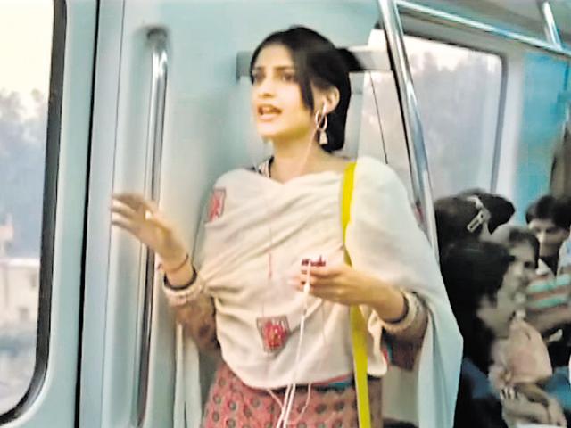Sonam Kapoor sings Masakali in the Delhi Metro in the film Delhi-6. (YouTube) Sonam Kapoor sings Masakali in the Delhi Metro in the film Delhi-6. (YouTube)