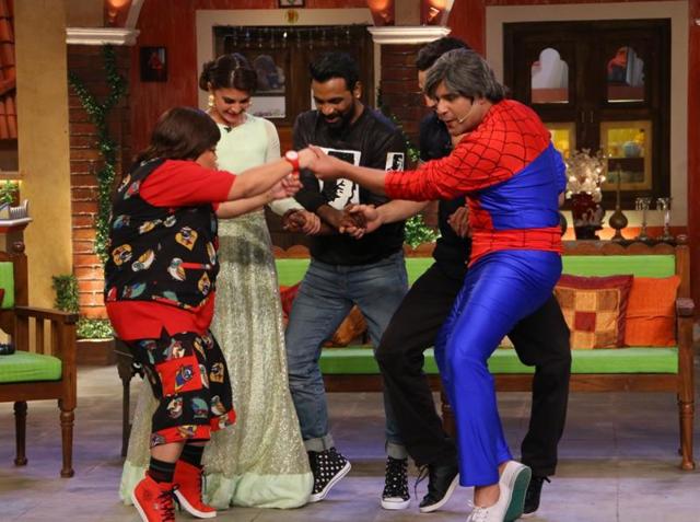 Jackie, Tiger Shroff and Remo had a good time at the show with Bharti and Krushna Abhishek. (COLORS)