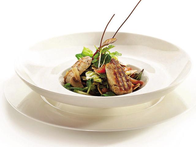 The much-touted concept of the dining ‘bubble’, the sacrosanct space within which no server should intrude, is something very few fancy restaurants seem to understand or respect.(Getty Images/iStockphoto) The much-touted concept of the dining ‘bubble’, the sacrosanct space within which no server should intrude, is something very few fancy restaurants seem to understand or respect.(Getty Images/iStockphoto)