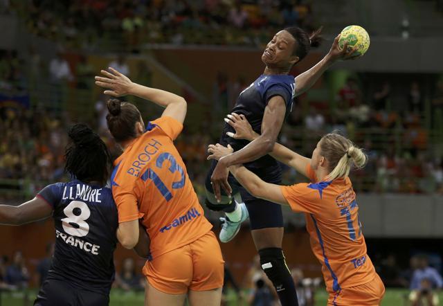 Allison Pineau of France in action during the women’s handball semifinals on Thursday. (REUTERS) Allison Pineau of France in action during the women’s handball semifinals on Thursday. (REUTERS)