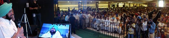 Punjab Pradesh Congress Committee (PPCC) president, Capt Amarinder Singh at a programme in Phagwara on Friday. (HT Photo)