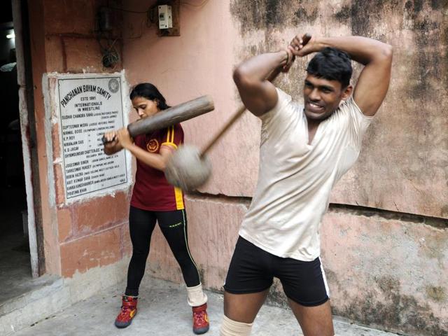 Practice session at Panchanan Bayam Samity, the only wrestling club with a mat in Bengal(Subhendu Ghosh) Practice session at Panchanan Bayam Samity, the only wrestling club with a mat in Bengal(Subhendu Ghosh)