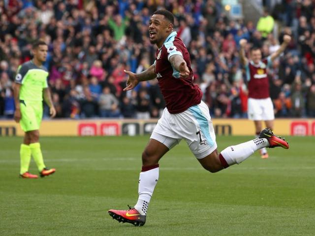 Leicester’s Ahmed Musa was brought down by Arsenal defender Hector Bellerin in the 88th minute but no penalty was given.(Getty Images)