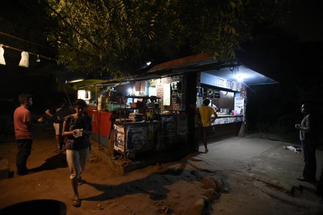 The dhaba is open all night long and is the students’ favourite hangout place on campus. (Sonu Mehta / HT Photo)
