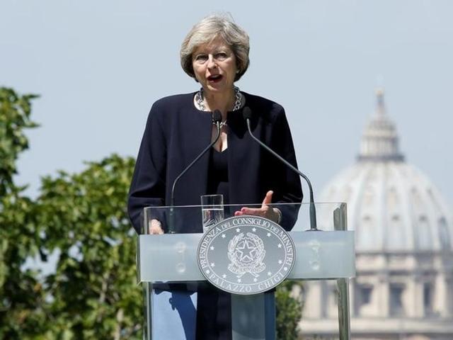 British Prime Minister Theresa May’s ambitious plans to curb excessive pay for top company executives could prove unpopular.(Reuters File Photo)
