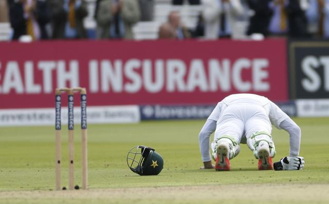 Alastair Cook perhaps perceived Misbah’s celebratory push-ups as a deliberate attempt to needle his team. (REUTERS)
