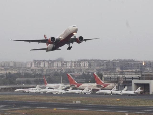 Between 2011 and May this year, 129 potential mid-air collisions have been reported.(HT File Photo) Between 2011 and May this year, 129 potential mid-air collisions have been reported.(HT File Photo)