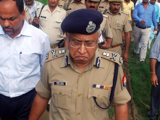 UP’s Director General of Police Javeed Ahmad (above) has issued six-point directions to all police units in the state to become active on microblogging site Twitter. (HT File Photo) UP’s Director General of Police Javeed Ahmad (above) has issued six-point directions to all police units in the state to become active on microblogging site Twitter. (HT File Photo)