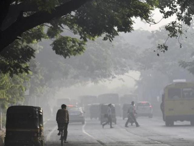 The study, which looked at mortality data from 2004 and 2013 across 10 cities in Maharashtra, analysed excess deaths caused by air pollution including heart and respiratory diseases.(File photo) The study, which looked at mortality data from 2004 and 2013 across 10 cities in Maharashtra, analysed excess deaths caused by air pollution including heart and respiratory diseases.(File photo)