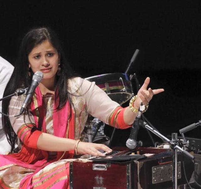 Vidhi Sharma will present Krishna bhajans to celebrate the festival. Vidhi Sharma will present Krishna bhajans to celebrate the festival.