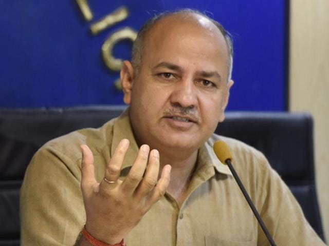 Delhi deputy CM Manish Sisodia said he supports a nation-wide ban on liquor sale. (Mohd Zakir/HT File Photo) Delhi deputy CM Manish Sisodia said he supports a nation-wide ban on liquor sale. (Mohd Zakir/HT File Photo)