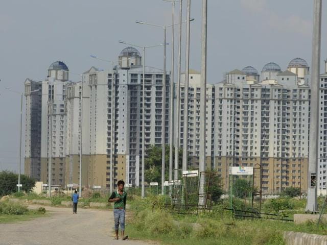 Residents of colonies in Greater Noida have approached senior police officials asking them to ensure that those living in hostels and paying guest (PG) accommodations in their areas do not create nuisance at night.(HT File Photo)