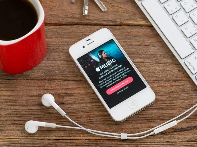 Researchers suggest that when happy, upbeat music was played, team members were more likely to contribute to the group’s value.(Shutterstock) Researchers suggest that when happy, upbeat music was played, team members were more likely to contribute to the group’s value.(Shutterstock)