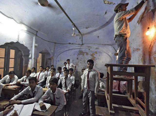 The school started as a madrasa but was shut down in the 1790s with the decline of the Mughal empire. An oriental college for literature began at its place later, which the British changed to the Anglo Arabic College in 1828. There are several rooms where students can’t sit these days because the roof can collapse suddenly (Ravi Choudhary/HT PHOTO) The school started as a madrasa but was shut down in the 1790s with the decline of the Mughal empire. An oriental college for literature began at its place later, which the British changed to the Anglo Arabic College in 1828. There are several rooms where students can’t sit these days because the roof can collapse suddenly (Ravi Choudhary/HT PHOTO)