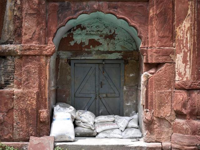 According to folklore, Mirza Ghalib wanted to teach Persian here. But when he arrived in his palanquin and did not find anyone receiving him there, he was annoyed. The British told him he would not be given special treatment and so he never returned. (Ravi Choudhary/HT PHOTO) According to folklore, Mirza Ghalib wanted to teach Persian here. But when he arrived in his palanquin and did not find anyone receiving him there, he was annoyed. The British told him he would not be given special treatment and so he never returned. (Ravi Choudhary/HT PHOTO)