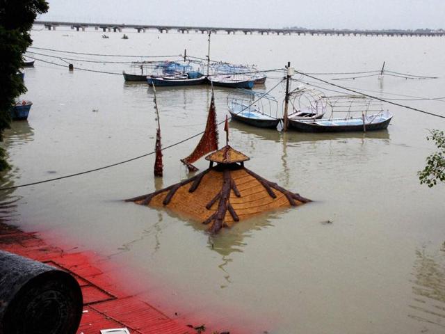 Allahabad: Huts of sadhus submurged in water of River Ganga and Yamuna after water level rose second time in Allahabad on Monday.  (PTI) 