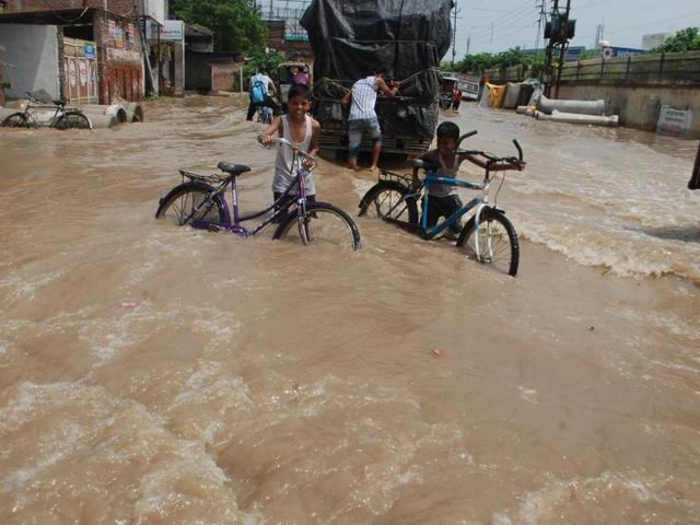 Varanasi To Allahabad, UP In The Grip Of Floods | Hindustan Times