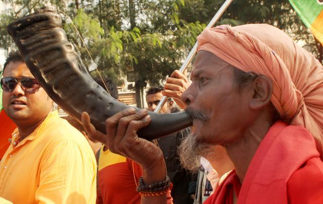 The BJP-RSS vehemently opposed the name change bid by the Mamata Banerjee government and recently took to the streets. (Ramkrishna Samanta/HT) The BJP-RSS vehemently opposed the name change bid by the Mamata Banerjee government and recently took to the streets. (Ramkrishna Samanta/HT)