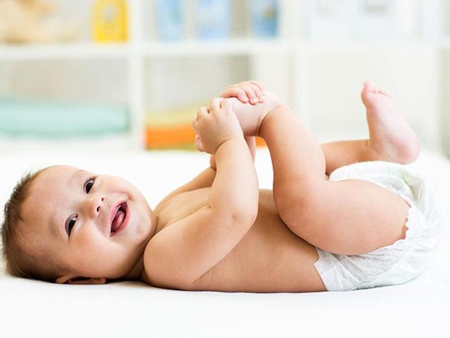 Experts say that using rewards other than food, such as a trip to the playground or engaging in active play with their parents, may help reduce their child’s tendency to find pleasure in food. (Shutterstock) Experts say that using rewards other than food, such as a trip to the playground or engaging in active play with their parents, may help reduce their child’s tendency to find pleasure in food. (Shutterstock)