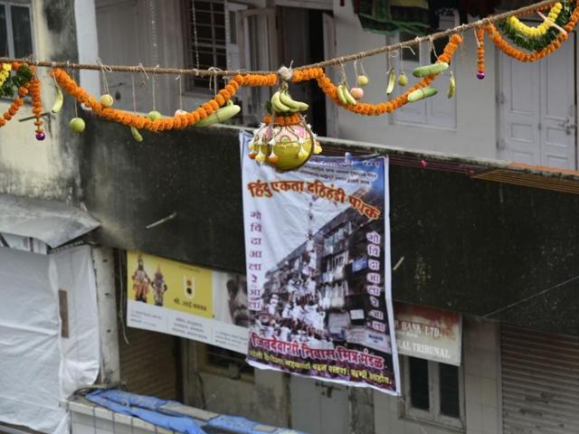 Dahi handi decorations in Dadar, Mumbai. (KUNAL PATIL) Dahi handi decorations in Dadar, Mumbai. (KUNAL PATIL)