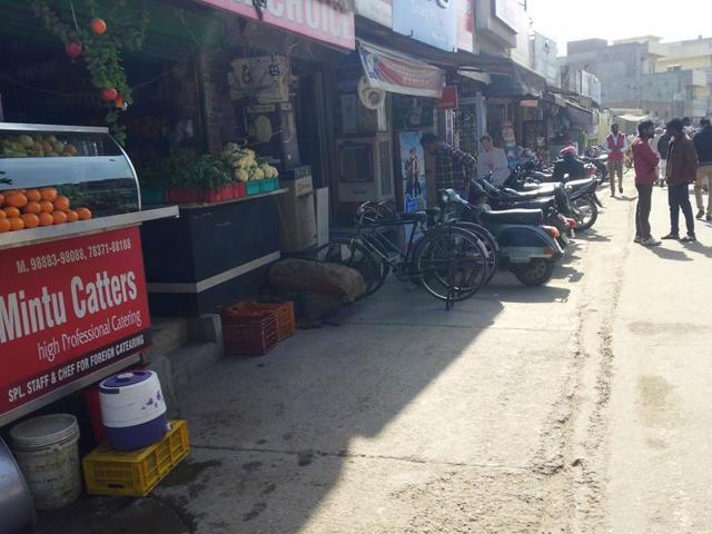 Shivdev Singh, divisional deputy director RDPD, also the inquiry officer (IO), who had started the inquiry on July 5, submitted his report of 90 shops situated in Moga-1 block on Tuesday. (HT Photo) Shivdev Singh, divisional deputy director RDPD, also the inquiry officer (IO), who had started the inquiry on July 5, submitted his report of 90 shops situated in Moga-1 block on Tuesday. (HT Photo)