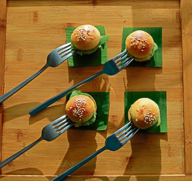 Sabudana sliders can be quickly made and are a scrumptious delight. (PHOTO: AMAL KS/ HINDUSTAN TIMES)