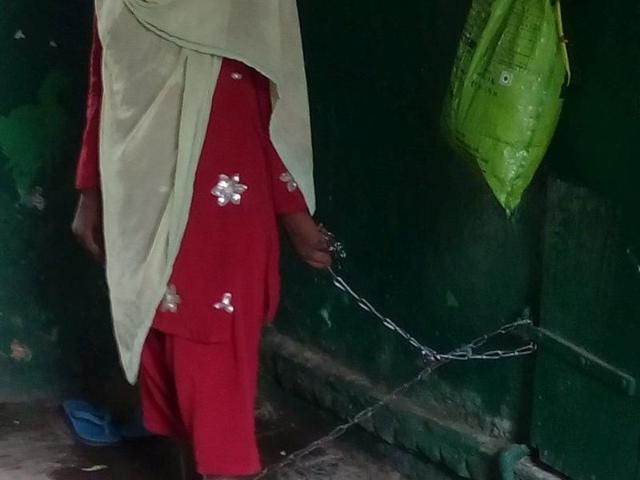 Mentally ill are brought to the dargah, and chained and tortured in the name of treatment, in Allahabad.(HT Photo)