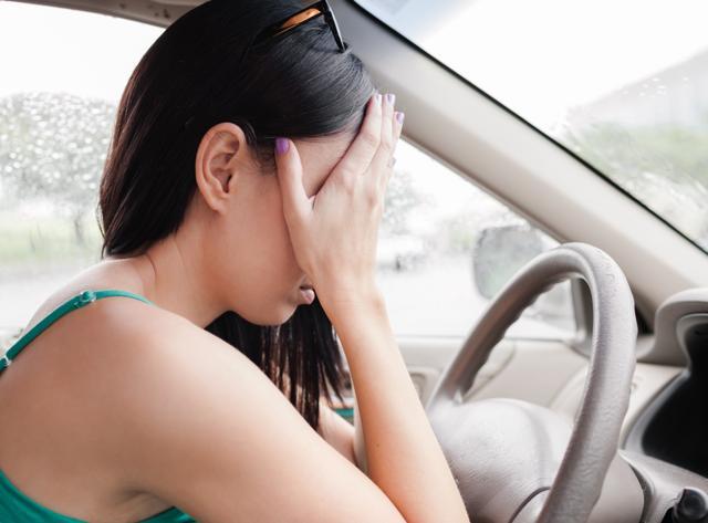 Previous studies have shown that drivers stuck at traffic lights were exposed up to 29 times more harmful pollution particles than those driving in free flowing traffic. (Shutterstock)