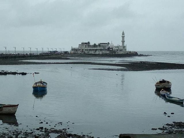 The ban was imposed in 2012 by the Haji Ali Dargah Trust citing religious traditions. (HT PHOTO) The ban was imposed in 2012 by the Haji Ali Dargah Trust citing religious traditions. (HT PHOTO)