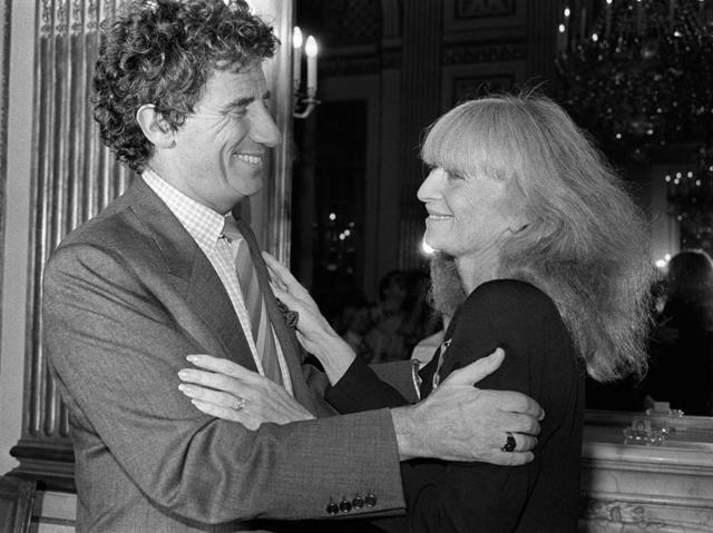 This file photo taken on September 30, 1985 shows French fashion designer Sonia Rykiel smiles as French Minister of Culture Jack Lang (L) awards her Commandeur des Arts et des Lettres, in Paris on September 30, 1985. (AFP) This file photo taken on September 30, 1985 shows French fashion designer Sonia Rykiel smiles as French Minister of Culture Jack Lang (L) awards her Commandeur des Arts et des Lettres, in Paris on September 30, 1985. (AFP)