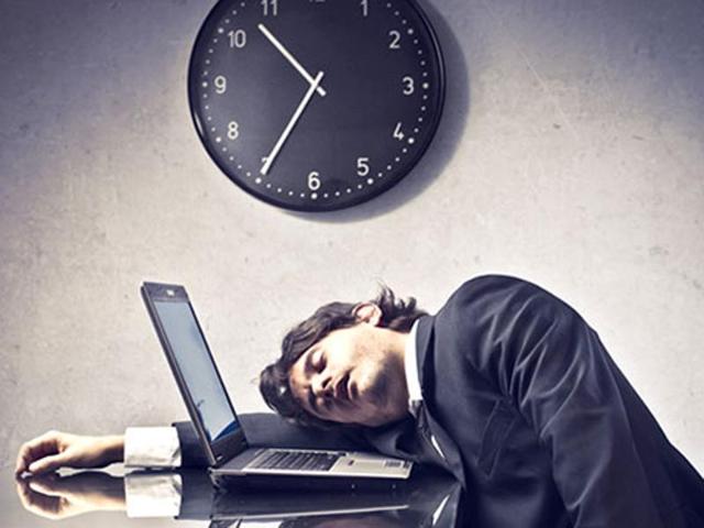 Study results suggest that those who are awake in the night are at an increased risk of suicide. (Shutterstock) Study results suggest that those who are awake in the night are at an increased risk of suicide. (Shutterstock)
