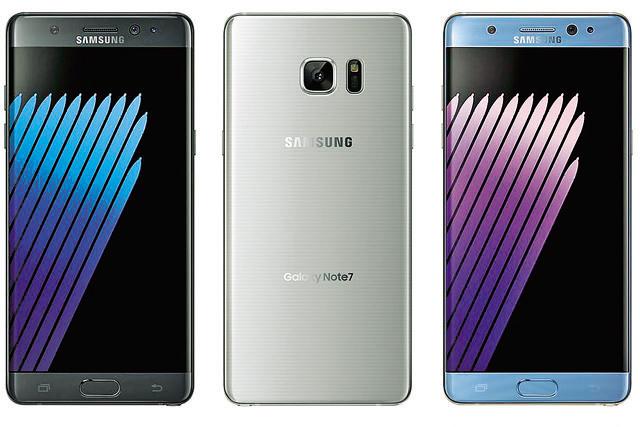 A New note: Samsung’s Note 7 offers the S Pen that works underwater.