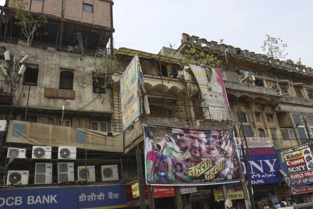 Chandni Chowk’s Moti cinema has started showing only Bhojpuri films, to draw in a crowd of migrant rickshaw-pullers and daily wage labourers who work in the market. Chandni Chowk’s Moti cinema has started showing only Bhojpuri films, to draw in a crowd of migrant rickshaw-pullers and daily wage labourers who work in the market.