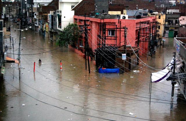 Sirki Bazar at Bathinda on Saturday. (Sanjeev Kumar/HT Photo)