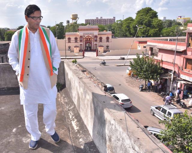 In April, Susheel Asopa, a technocrat-turned-politician from Rajasthan, was diagnosed with a form of vertigo triggered by stress. (Prabhakar Sharma/HT Photo) In April, Susheel Asopa, a technocrat-turned-politician from Rajasthan, was diagnosed with a form of vertigo triggered by stress. (Prabhakar Sharma/HT Photo)