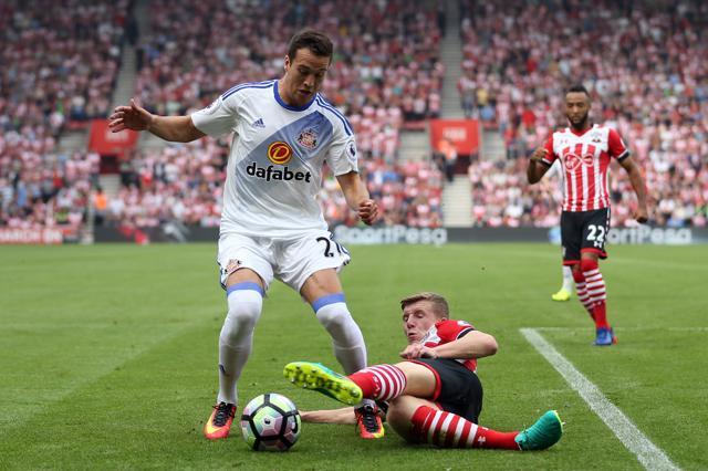 Sunderland's Javi Manquillo in action with Southampton's Matt Targett. (REUTERS) Sunderland's Javi Manquillo in action with Southampton's Matt Targett. (REUTERS)