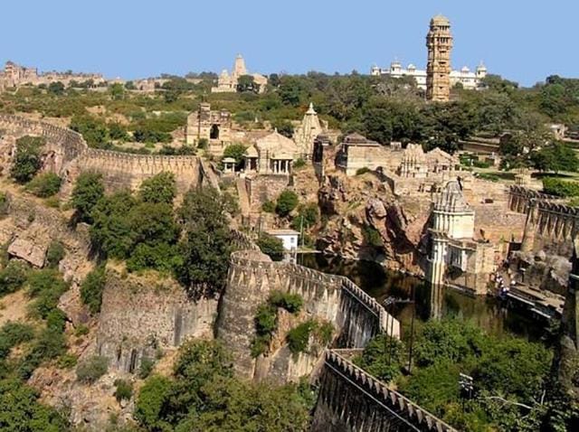 A view of the Chittorgarh Fort giving an idea of the steep sides of the escarpment and how the fortress dominates the surrounding plains. (HT File Photo)