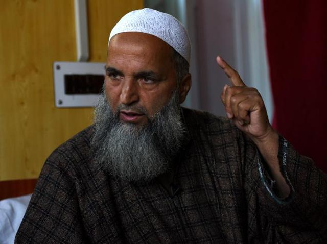 Muzaffar Wani, the father of Hizbul militant Burhan Wani, said he also asked Sri Sri to use his influence in finding a solution to Kashmir problem.(Ravi Bajpai/HT Photo)