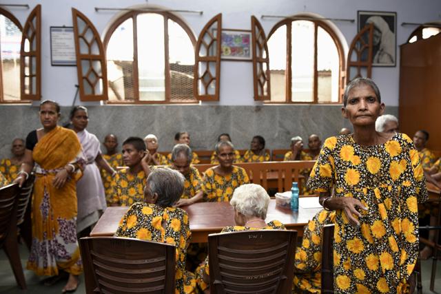 Women inmates at the Missionaries of Charity run Nirmal Hriday, a home for the sick and the destitute in Kolkata’s Kalighat area.(Samir Jana/HT PHOTO)