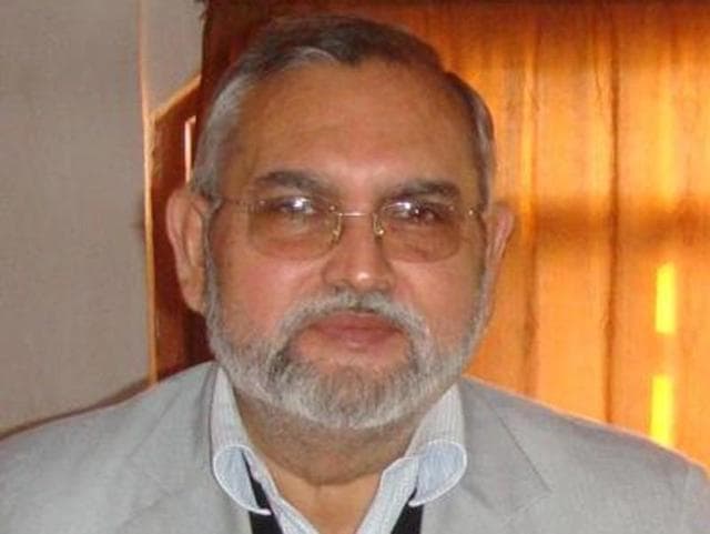 Zafarul Islam Khan (in picture) said he was pulling out of the delegation because the government appeared to be more focused on putting an end to stone pelting than coming up with bridge-building measures.(Twitter) Zafarul Islam Khan (in picture) said he was pulling out of the delegation because the government appeared to be more focused on putting an end to stone pelting than coming up with bridge-building measures.(Twitter)