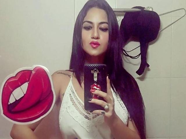 Porn Sunny Leone Bhabhi - CBFC vs Baar Baar Dekho: Bigg Boss' Priya Malik goes braless in support -  Hindustan Times
