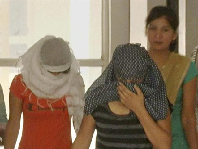 Mumbai police arrested Divya Pahuja from her home in Gurgaon.(PTI Photo) Mumbai police arrested Divya Pahuja from her home in Gurgaon.(PTI Photo)