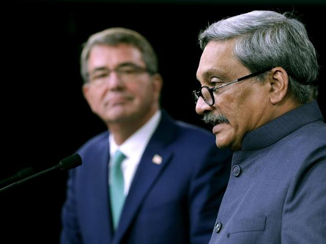 US defence secretary Ashton Carter (L) and Defence minister Manohar Parrikar answer reporters' questions during a joint news conference at the Pentagon.(AFP) US defence secretary Ashton Carter (L) and Defence minister Manohar Parrikar answer reporters' questions during a joint news conference at the Pentagon.(AFP)