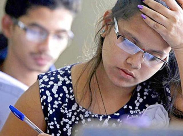 The Staff Selection Commission’s (SSC) Tier II stage of the Combined Higher Secondary Level (CHSL) examination 2015 will be held on September 18 between 10am and 11am.(Agencies/HT file) The Staff Selection Commission’s (SSC) Tier II stage of the Combined Higher Secondary Level (CHSL) examination 2015 will be held on September 18 between 10am and 11am.(Agencies/HT file)